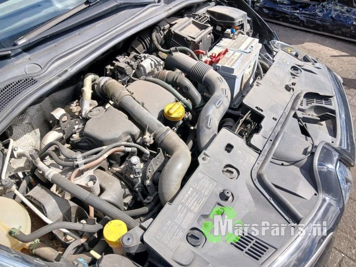 Renault Clio IV Estate/Grandtour 1.5 Energy dCi 90 FAP Sloopvoertuig (2015, Zwart)