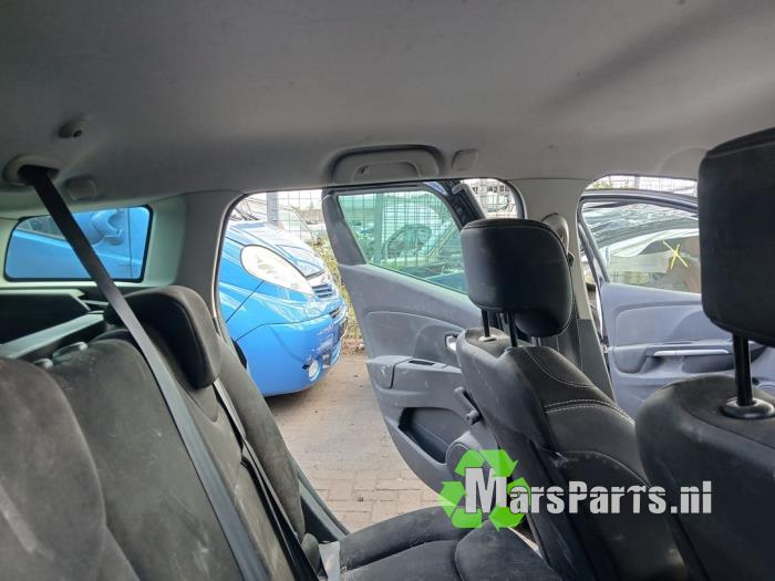 Renault Clio IV Estate/Grandtour 1.5 Energy dCi 90 FAP Sloopvoertuig (2015, Zwart)
