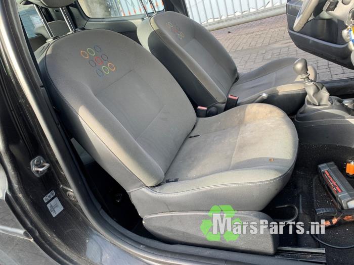Renault Twingo II 1.2 16V Sloopvoertuig (2010, Zwart)