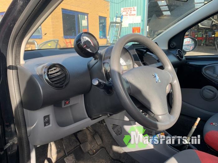 Peugeot 107 1.0 12V Sloopvoertuig (2008, Zwart)