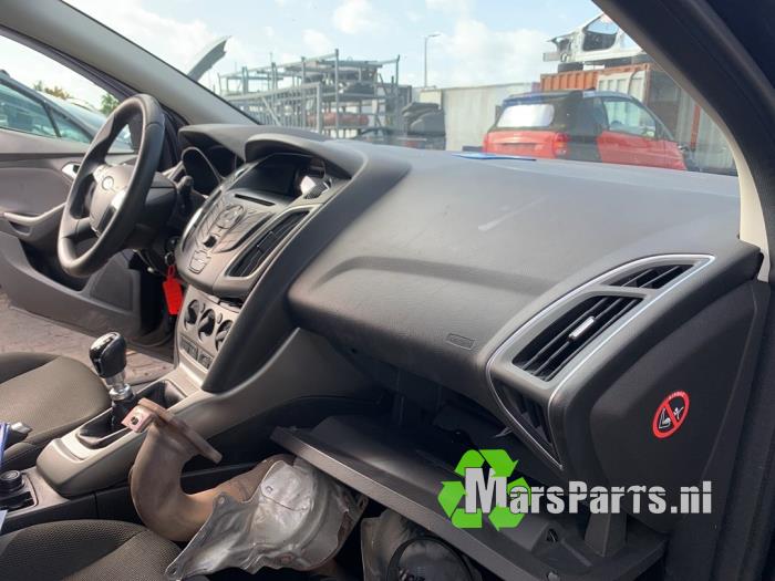 Ford Focus 3 Wagon 1.0 Ti-VCT EcoBoost 12V 125 Sloopvoertuig (2013, Zwart)