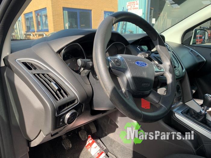 Ford Focus 3 Wagon 1.0 Ti-VCT EcoBoost 12V 125 Sloopvoertuig (2013, Zwart)