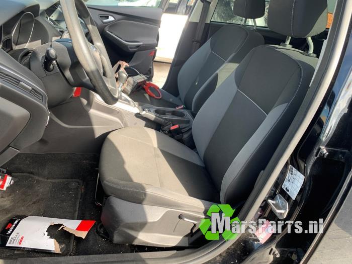 Ford Focus 3 Wagon 1.0 Ti-VCT EcoBoost 12V 125 Sloopvoertuig (2013, Zwart)