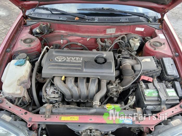 Toyota Corolla 1.6 16V VVT-i Sloopvoertuig (2001, Rood)