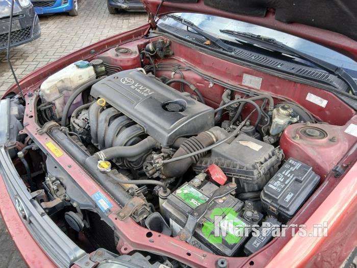 Toyota Corolla 1.6 16V VVT-i Sloopvoertuig (2001, Rood)