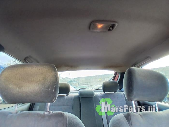 Toyota Corolla 1.6 16V VVT-i Sloopvoertuig (2001, Rood)