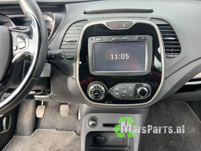 Renault Captur 0.9 Energy TCE 12V Sloopvoertuig (2016, Zwart)