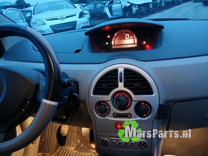 Renault Modus/Grand Modus 1.6 16V Sloopvoertuig (2005, Bruin)