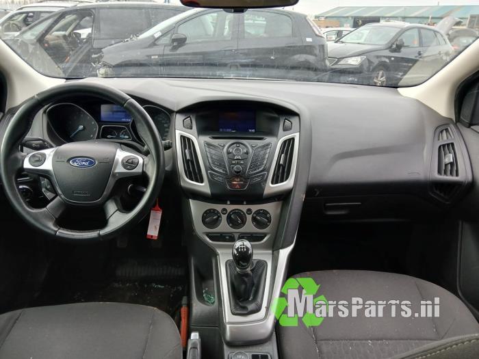 Ford Focus 3 Wagon 1.0 Ti-VCT EcoBoost 12V 100 Sloopvoertuig (2014, Wit)