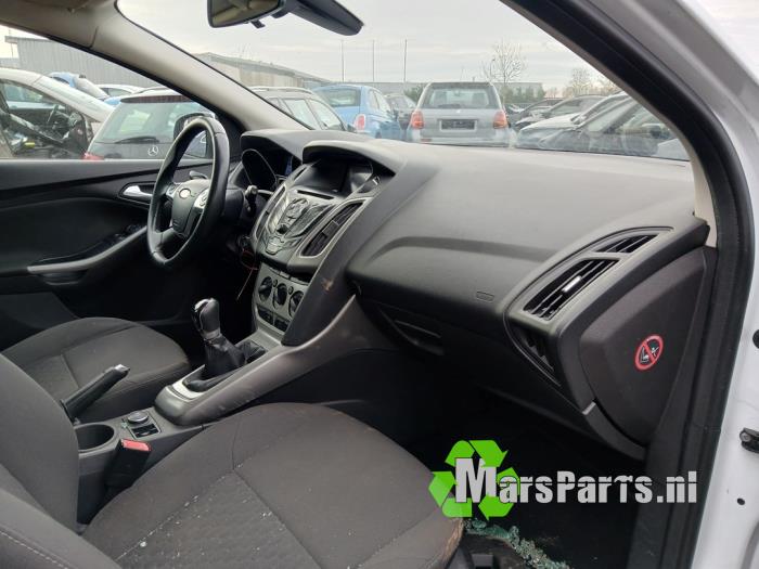 Ford Focus 3 Wagon 1.0 Ti-VCT EcoBoost 12V 100 Sloopvoertuig (2014, Wit)