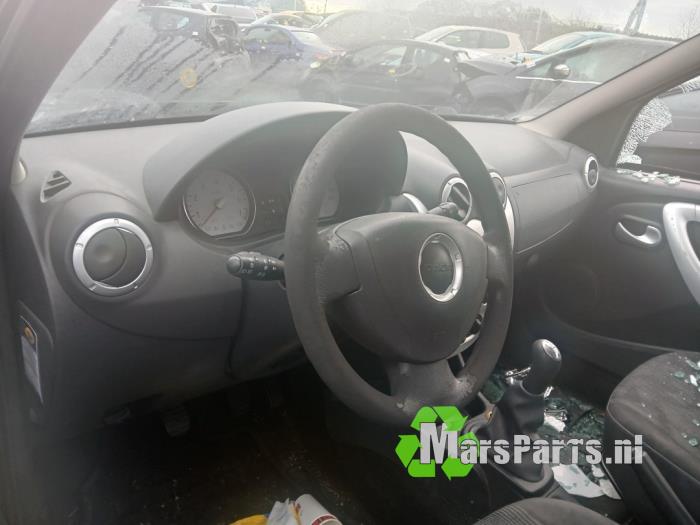 Dacia Logan MCV 1.6 16V Sloopvoertuig (2009, Grijs)