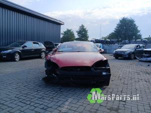 Tesla Model S 90D Sloopvoertuig (2017, Rood)