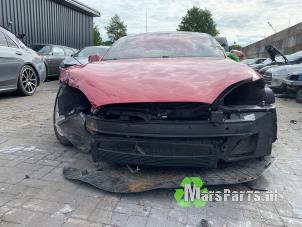 Tesla Model S 90D Sloopvoertuig (2017, Rood)