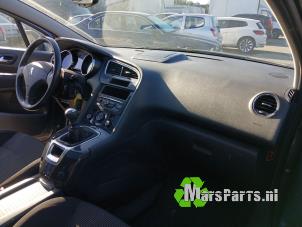 Peugeot 5008 I 1.6 THP 16V Sloopvoertuig (2009, Grijs)