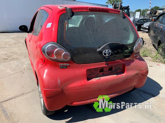 Toyota Aygo 1.0 12V VVT-i Sloopvoertuig (2007, Rood)