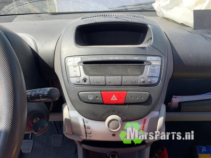 Toyota Aygo 1.0 12V VVT-i Sloopvoertuig (2007, Rood)