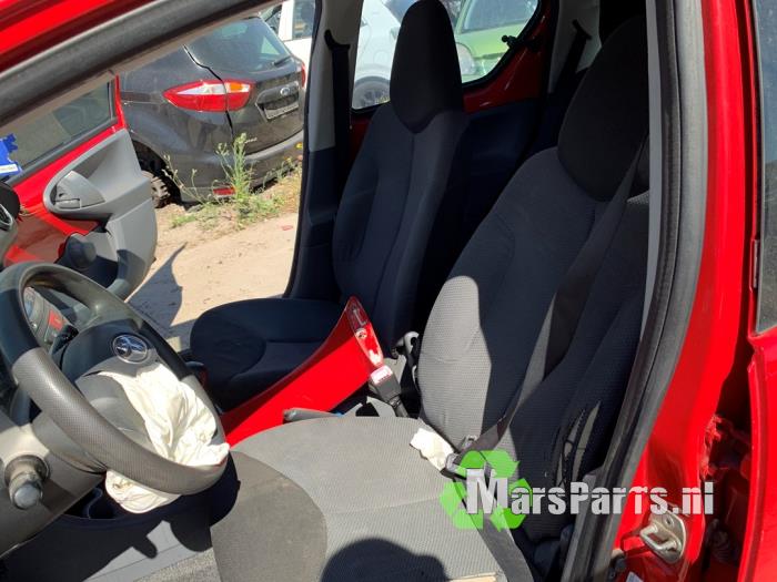 Toyota Aygo 1.0 12V VVT-i Sloopvoertuig (2007, Rood)