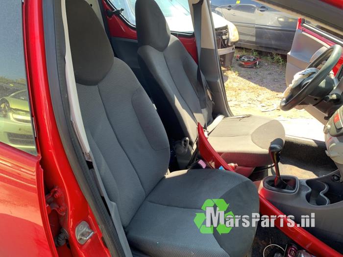 Toyota Aygo 1.0 12V VVT-i Sloopvoertuig (2007, Rood)