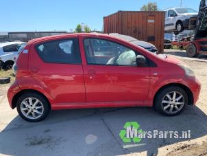 Toyota Aygo 1.0 12V VVT-i Sloopvoertuig (2007, Rood)