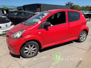 Toyota Aygo 1.0 12V VVT-i Sloopvoertuig (2007, Rood)
