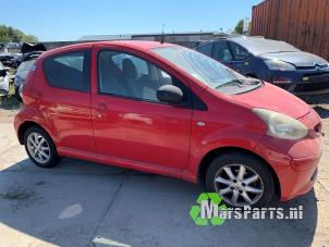 Toyota Aygo 1.0 12V VVT-i Sloopvoertuig (2007, Rood)