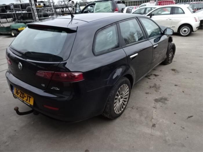 Alfa Romeo 159 Sportwagon 1.9 JTDm Sloopvoertuig (2008, Zwart)