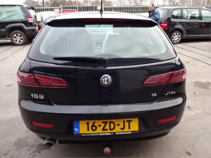 Alfa Romeo 159 Sportwagon 1.9 JTDm Sloopvoertuig (2008, Zwart)