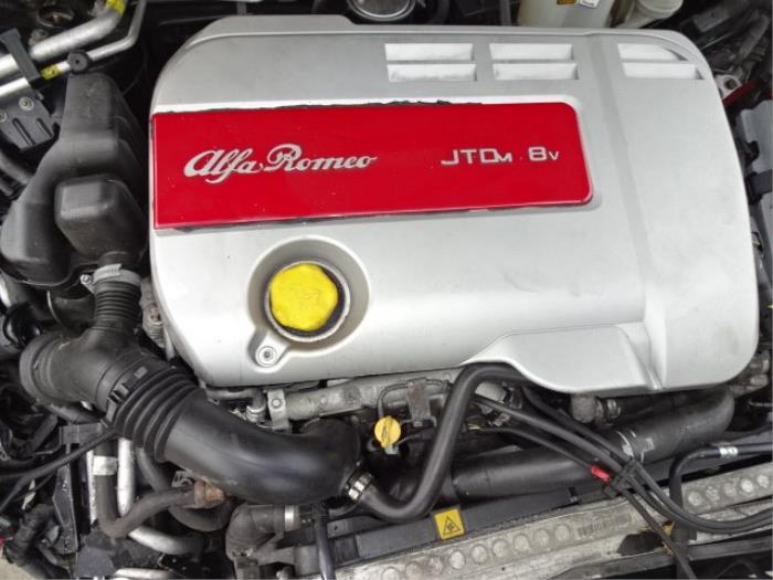 Alfa Romeo 159 Sportwagon 1.9 JTDm Sloopvoertuig (2008, Zwart)