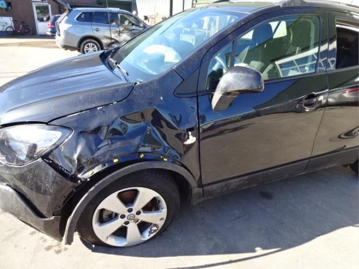 Opel Mokka/Mokka X 1.4 Turbo 16V 4x2 Sloopvoertuig (2015, Zwart)