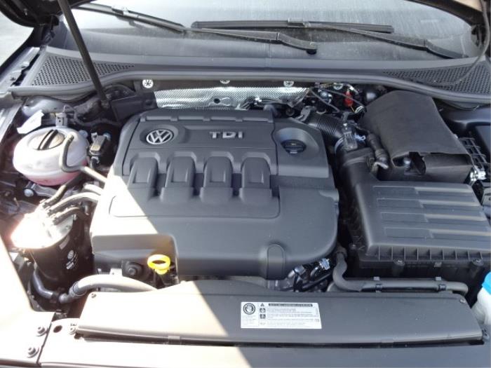 Volkswagen Passat Variant 1.6 TDI 16V Sloopvoertuig (2015, Zwart)