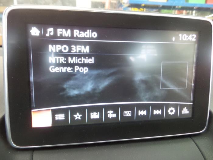 Mazda 2 1.5 SkyActiv-G 90 Sloopvoertuig (2015, Rood)