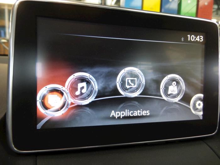 Mazda 2 1.5 SkyActiv-G 90 Sloopvoertuig (2015, Rood)