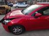 Mazda 2 1.5 SkyActiv-G 90 Sloopvoertuig (2015, Rood)