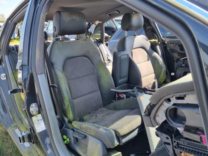 Audi A6 2.0 TDI 16V Sloopvoertuig (2010, Zwart)