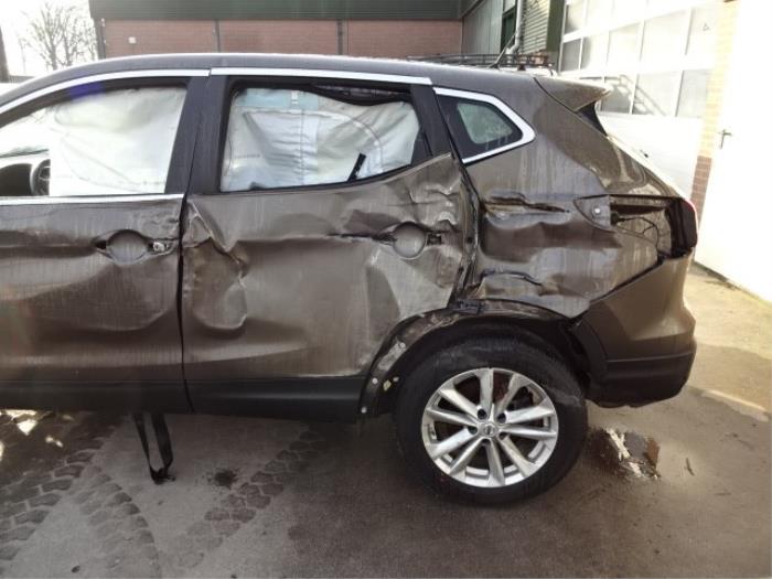 Nissan Qashqai 1.2 DIG-T 16V Sloopvoertuig (2015, Bruin)