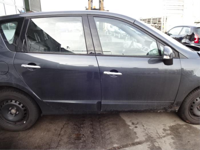 Renault Scénic III 1.4 16V TCe 130 Sloopvoertuig (2009, Grijs)