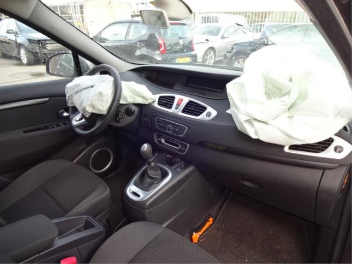 Renault Scénic III 1.4 16V TCe 130 Sloopvoertuig (2009, Grijs)