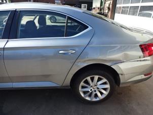Skoda Superb 1.6 TDI Sloopvoertuig (2016, Grijs)
