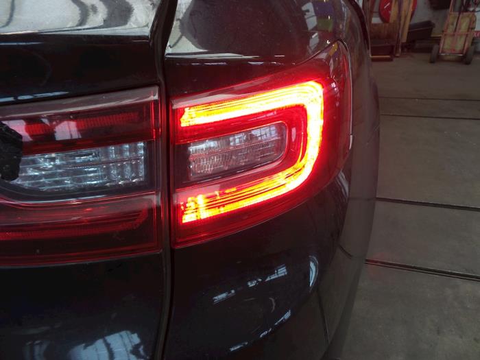 Renault Talisman Estate 1.6 Energy TCe 200 Sloopvoertuig (2017, Zwart)