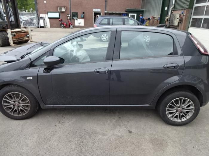 Fiat Grande Punto 1.3 JTD Multijet 16V 85 Actual Sloopvoertuig (2011, Grijs)