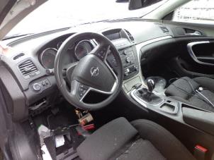 Opel Insignia Sports Tourer 2.0 CDTI 16V 110 Ecotec Sloopvoertuig (2009, Grijs)