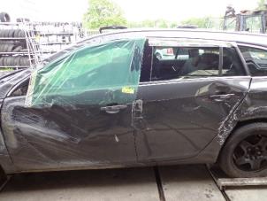 Opel Insignia Sports Tourer 2.0 CDTI 16V 110 Ecotec Sloopvoertuig (2009, Grijs)