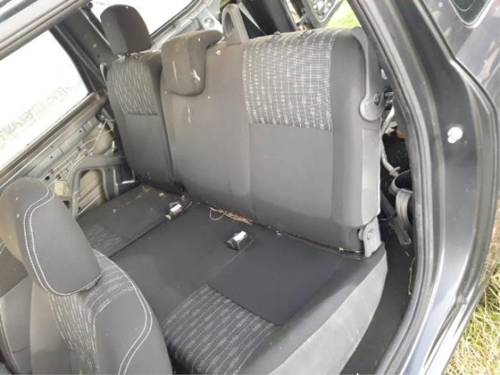 Dacia Logan MCV 1.6 Sloopvoertuig (2010, Grijs)