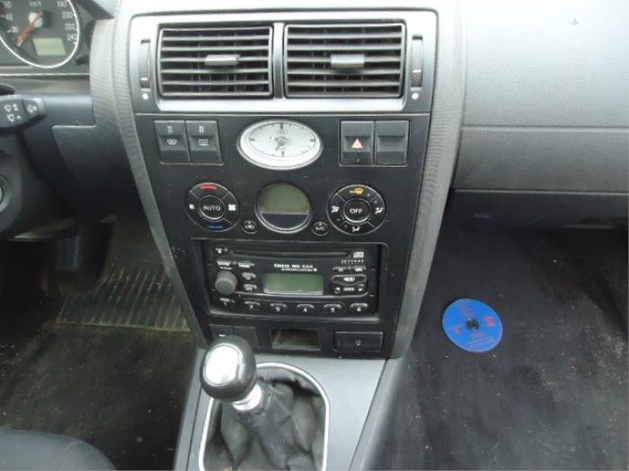 Ford Mondeo III Wagon 1.8 16V Sloopvoertuig (2003, Zwart)