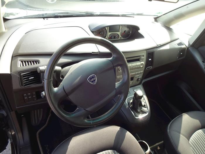 Lancia Musa 1.3 JTD Multijet 95 Sloopvoertuig (2012, Zwart)