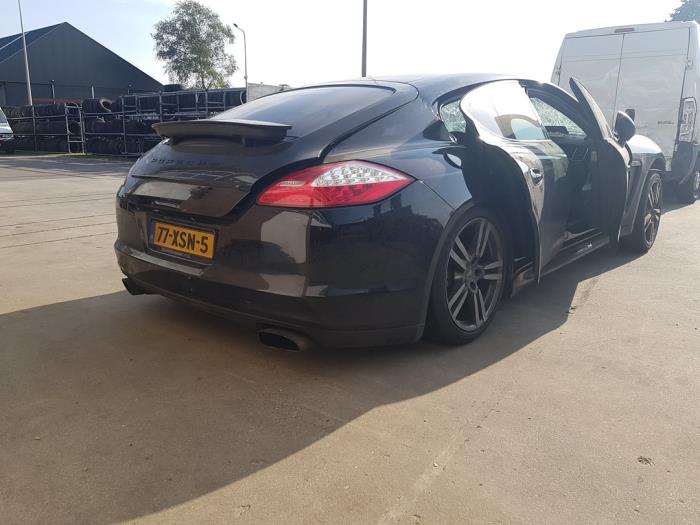 Porsche Panamera 3.0 D V6 24V Sloopvoertuig (2012, Zwart)