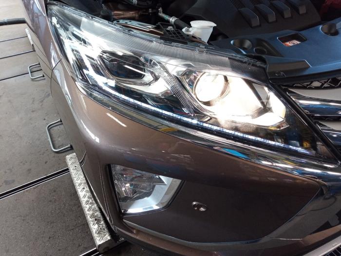 Mitsubishi Eclipse Cross 1.5 Turbo 16V 2WD Sloopvoertuig (2017, Bruin)