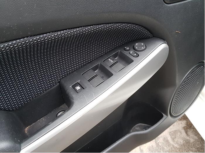 Mazda 2 1.3 16V S-VT High Power Sloopvoertuig (2010, Wit)