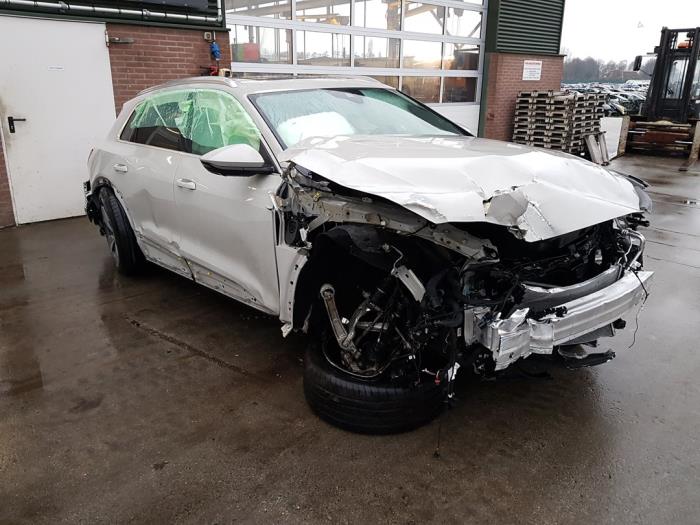 Audi e-tron 55 quattro Sloopvoertuig (2019, Geel)