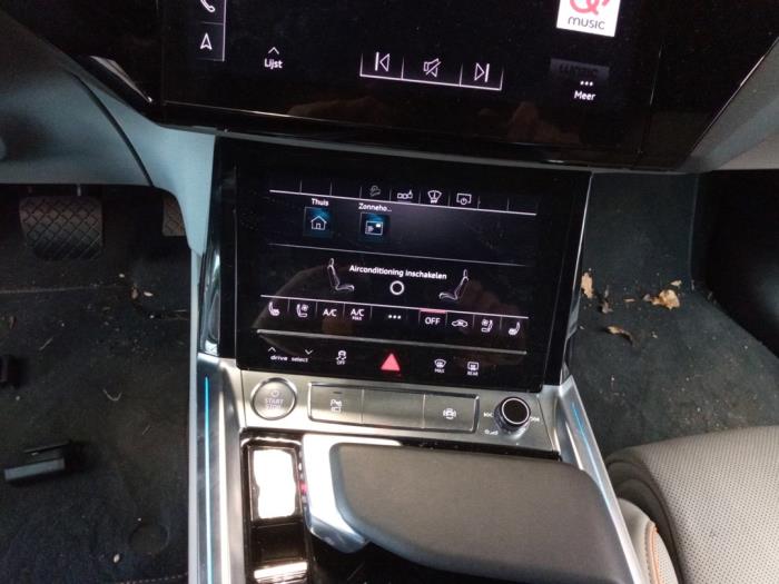 Audi e-tron 55 quattro Sloopvoertuig (2019, Geel)